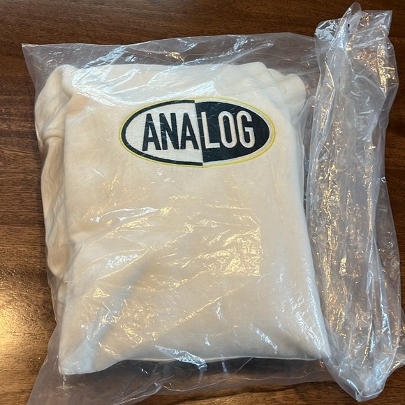 Analog White Men's Hoodie Size Medium In Bag NWT - Picture 2 of 7